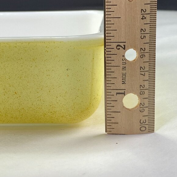 Vintage Pyrex 231 1 1/2 Quart Desert Dawn Yellow Baking Dish - Picture 11 of 11